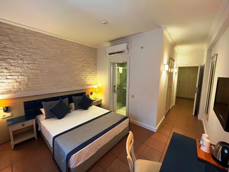 Champion Holiday Village 43 - Room Example