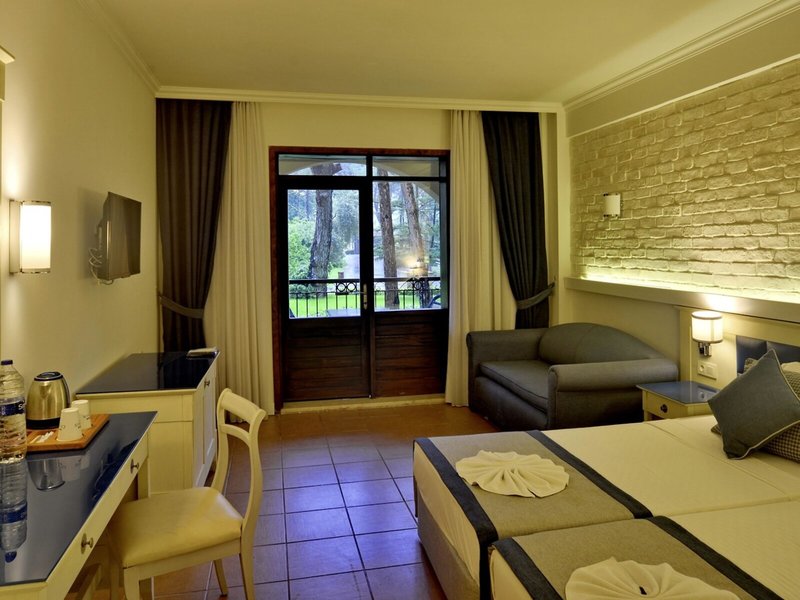 Champion Holiday Village 48 - Room Example
