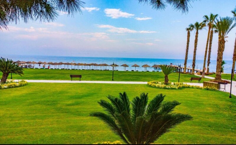 Champion Holiday Village 14