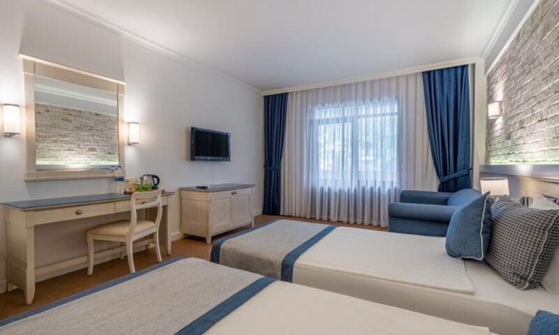 Champion Holiday Village 28