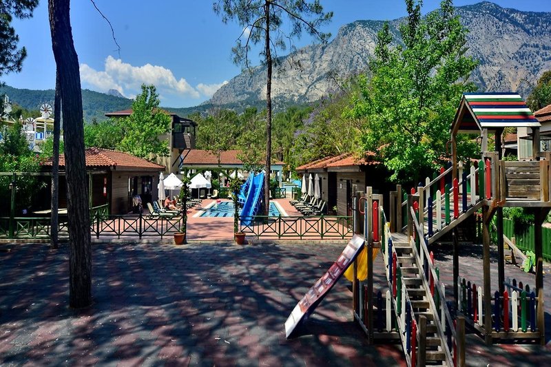 Champion Holiday Village 6
