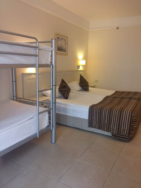 Champion Holiday Village 13