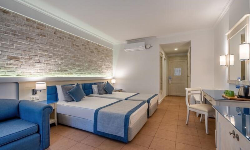 Champion Holiday Village 26