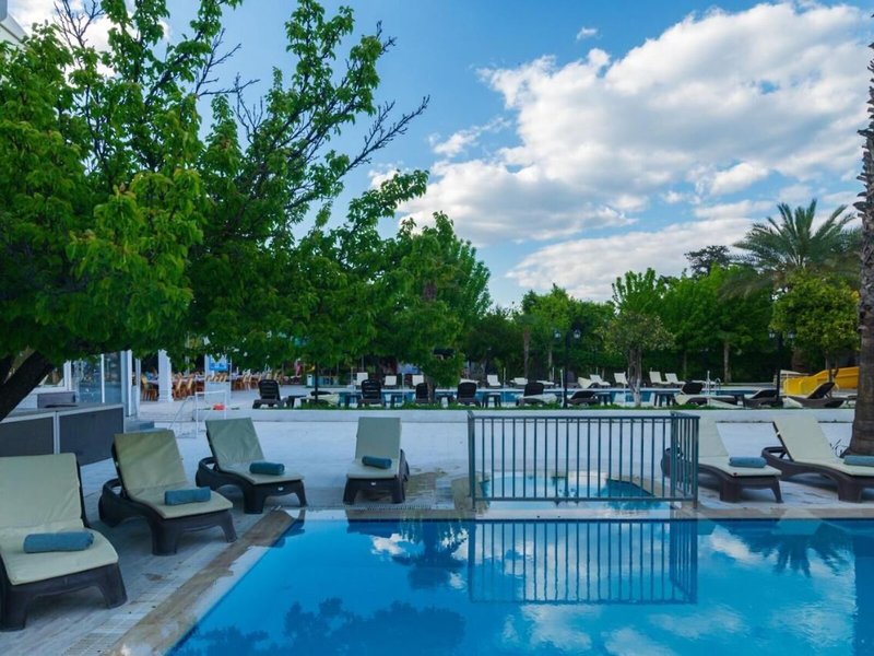Grand Hotel Derin 6