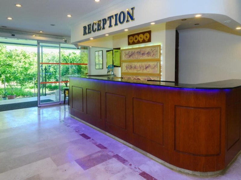 Grand Hotel Derin 9
