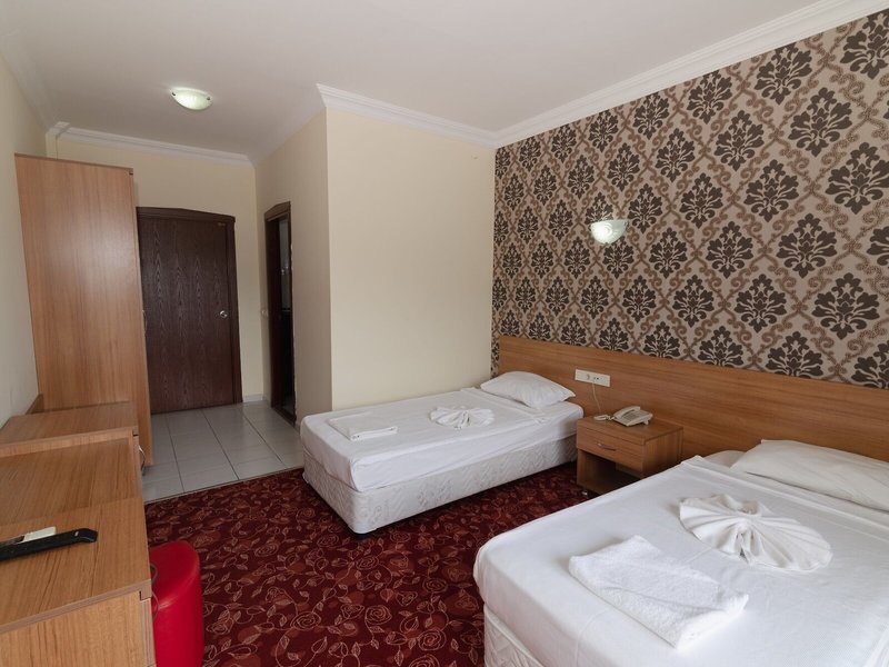 Grand Hotel Derin 13