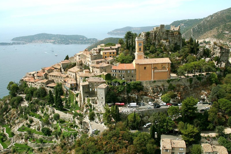 Chateau Eza 5