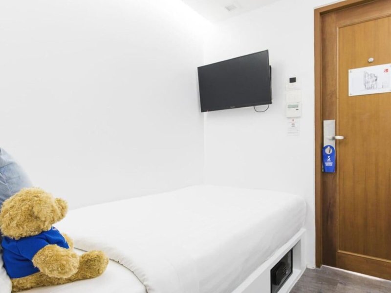 S Box Sukhumvit Hotel 10