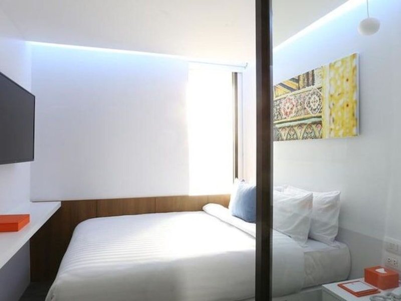 S Box Sukhumvit Hotel 12