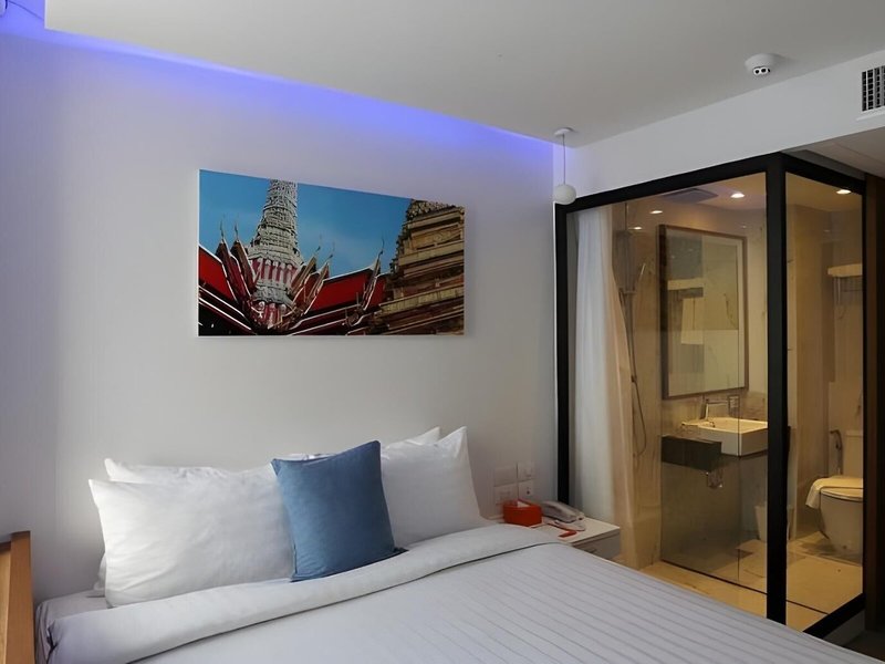 S Box Sukhumvit Hotel 16