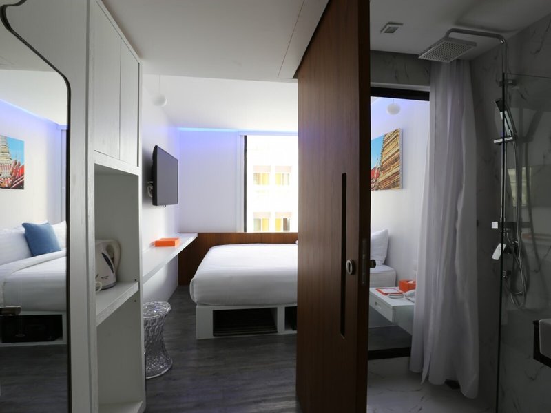 S Box Sukhumvit Hotel 19