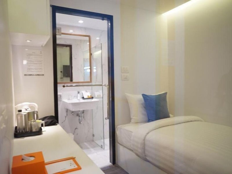 S Box Sukhumvit Hotel 21