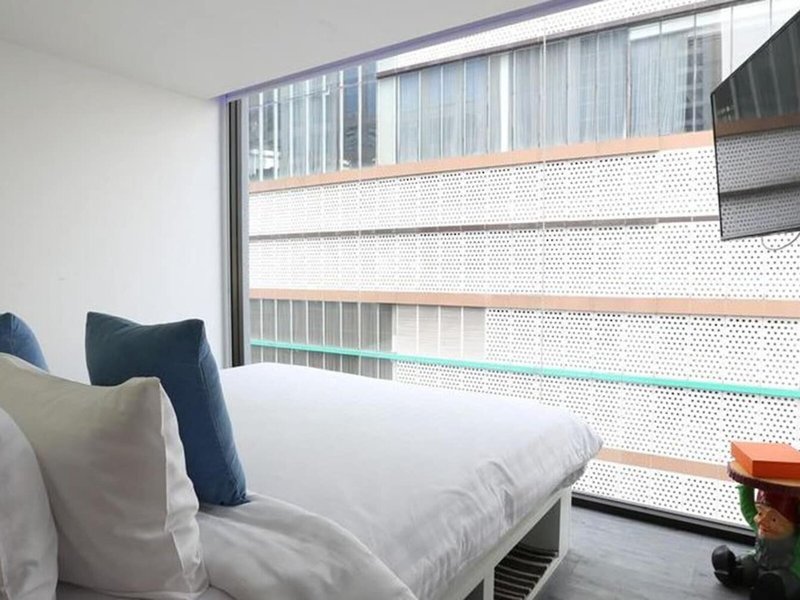 S Box Sukhumvit Hotel 24