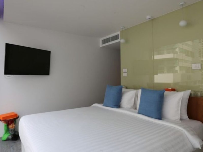 S Box Sukhumvit Hotel 25