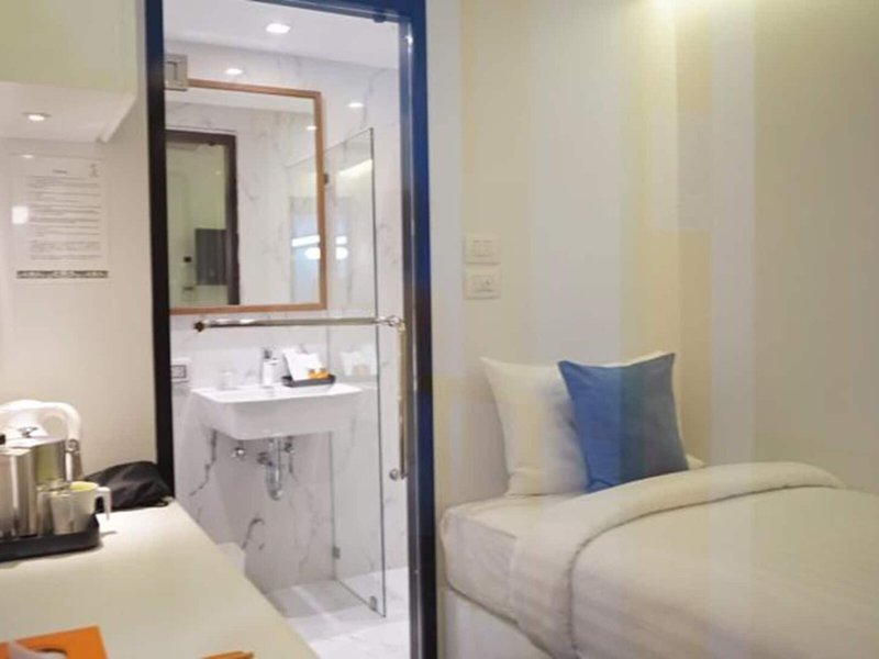 S Box Sukhumvit Hotel 27
