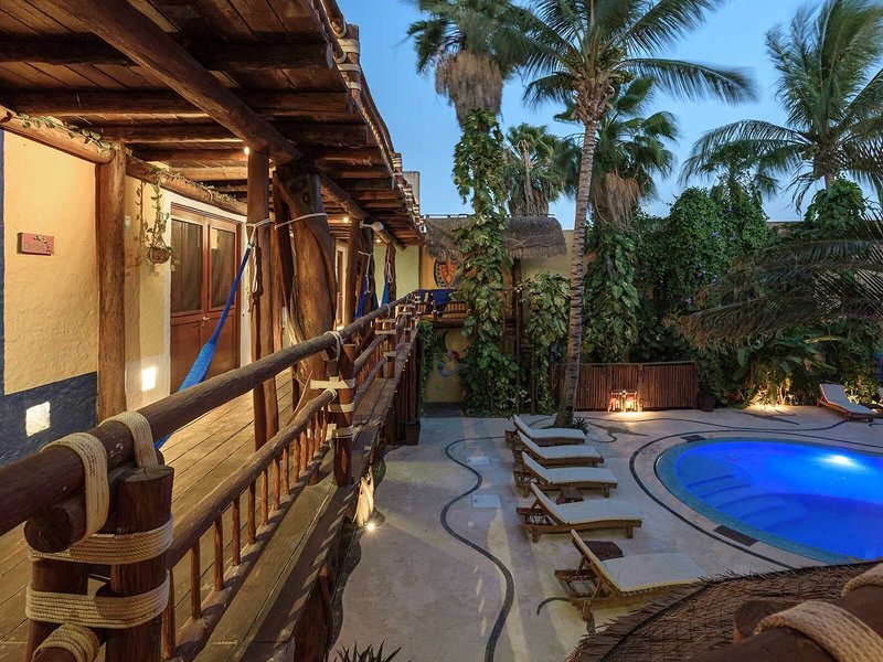 Hotel El Pueblito 13