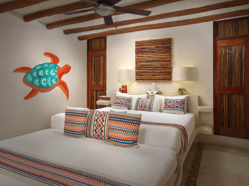 Hotel El Pueblito 37