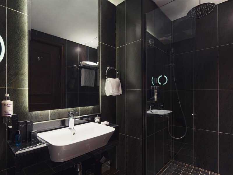Dukes Dubai Hotel 43