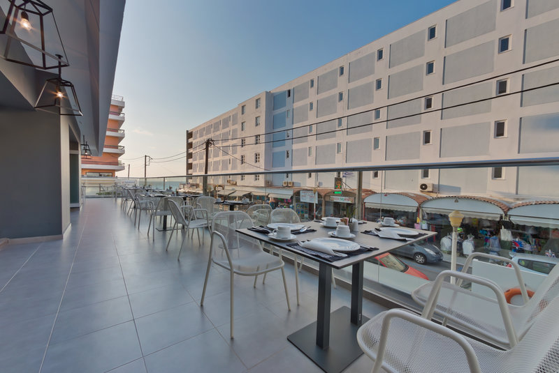 Mercure Rhodes Alexia 18