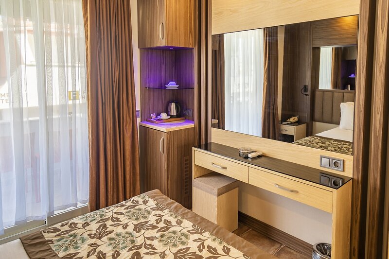 Fame Hotel 16