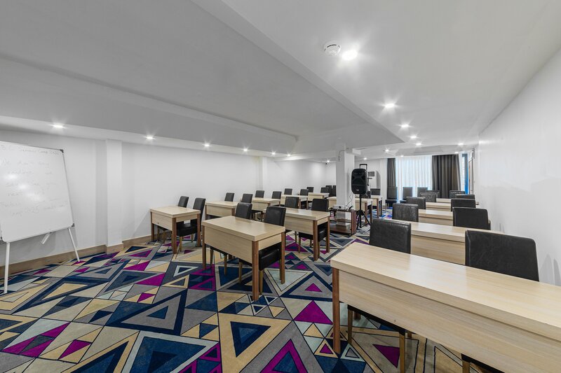 Fame Hotel 3