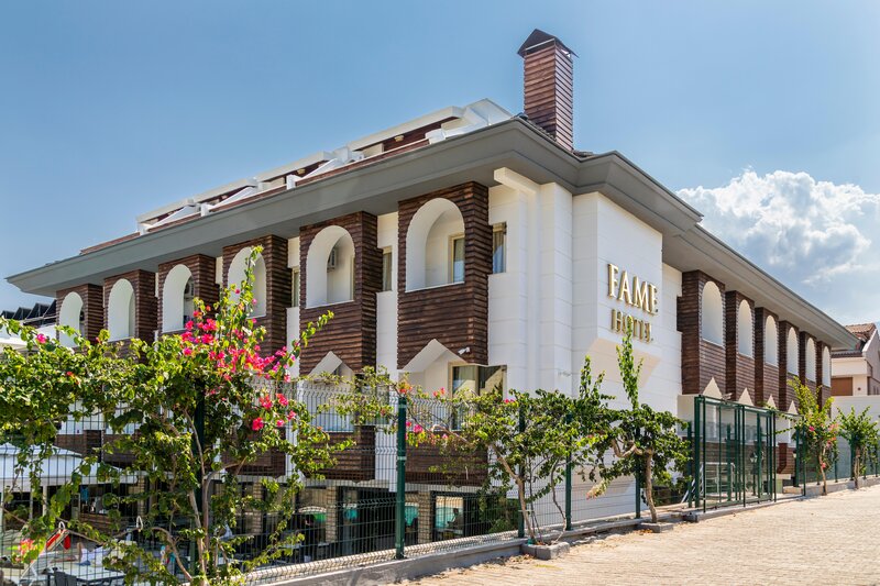 Fame Hotel 22