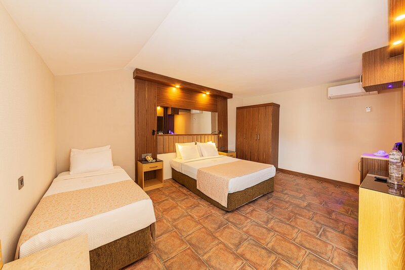 Fame Hotel 26