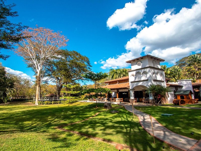 Casa Conde Beach Front Hotel 3