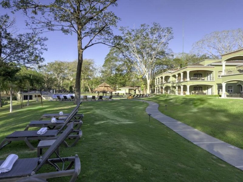 Casa Conde Beach Front Hotel 4