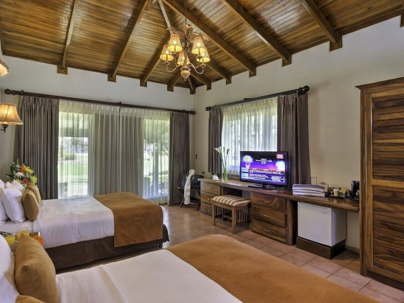 Casa Conde Beach Front Hotel 40