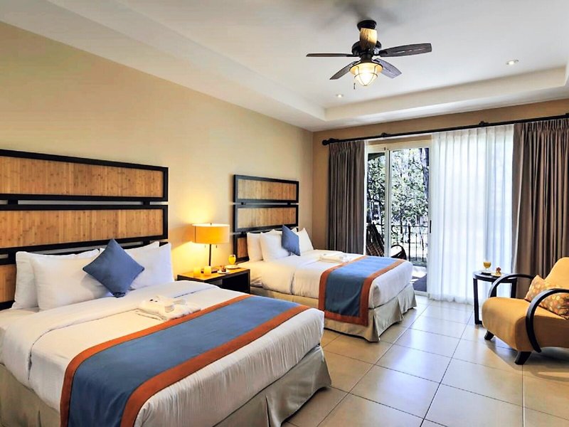 Casa Conde Beach Front Hotel 44