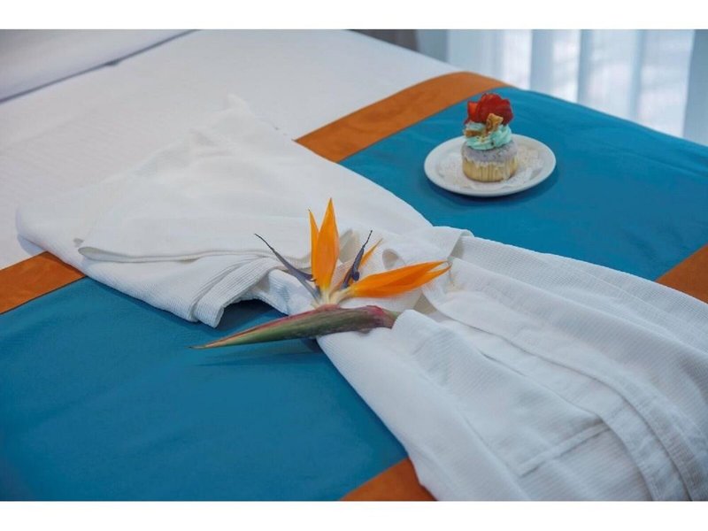 Casa Conde Beach Front Hotel 46