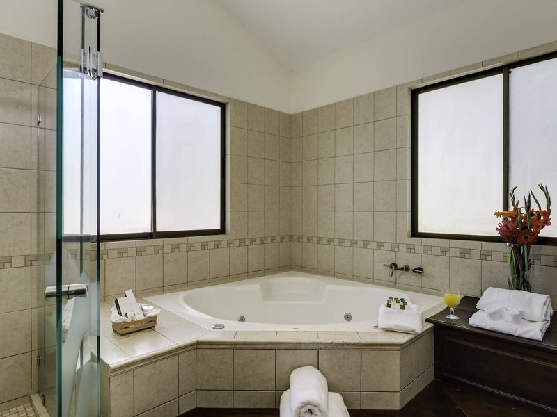 Casa Conde Beach Front Hotel 50