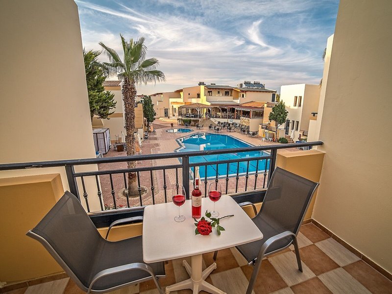 Blue Aegean Hotel & Suites 8