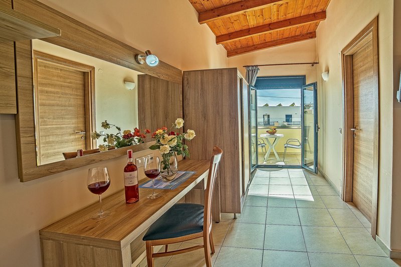 Blue Aegean Hotel & Suites 13