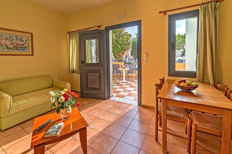 Blue Aegean Hotel & Suites 8