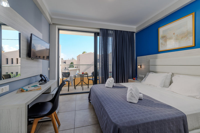 Blue Aegean Hotel & Suites 8