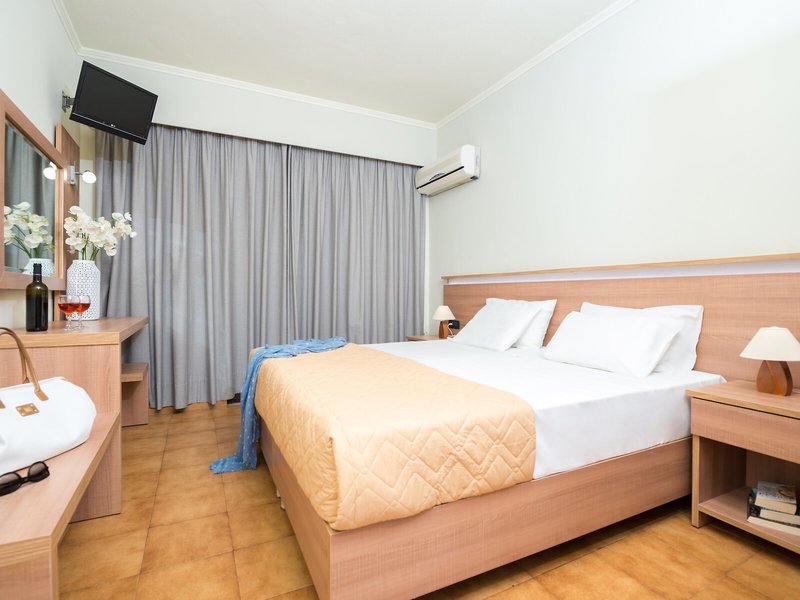 Ilios Hotel & App. 18