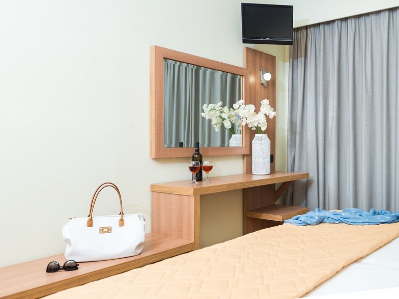 Ilios Hotel & App. 21