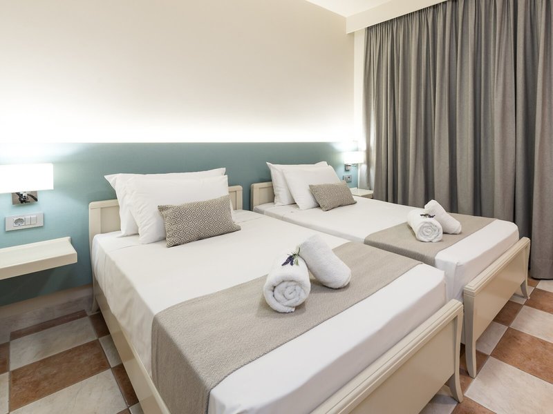 Ilios Hotel & App. 23