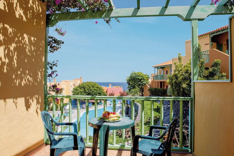 Apartamentos La Caleta 9