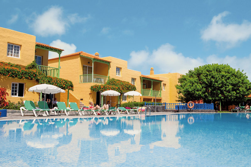 Apartamentos La Caleta 4