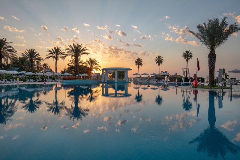 Mirage Park Resort 5