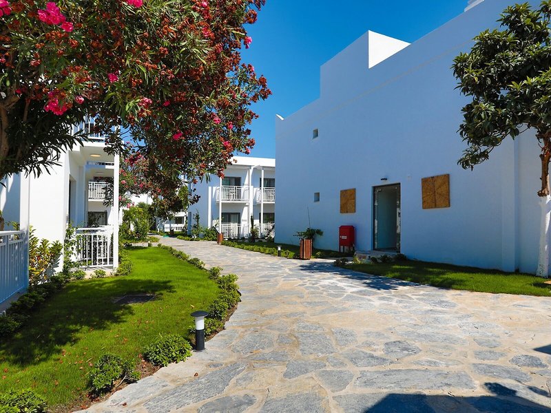 Yalipark Beach Hotel 2