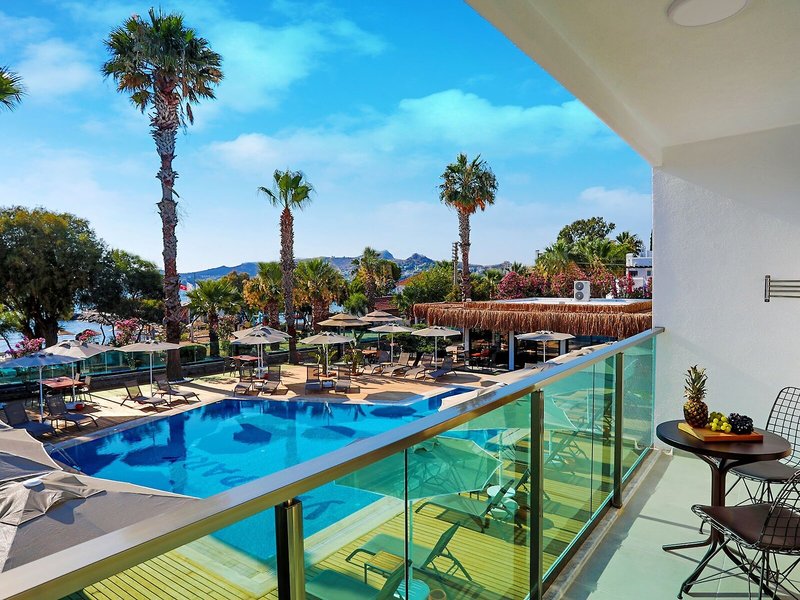 Yalipark Beach Hotel 17