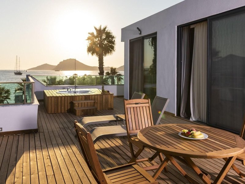 Yalipark Beach Hotel 22