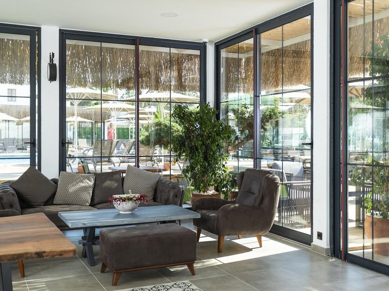 Yalipark Beach Hotel 25