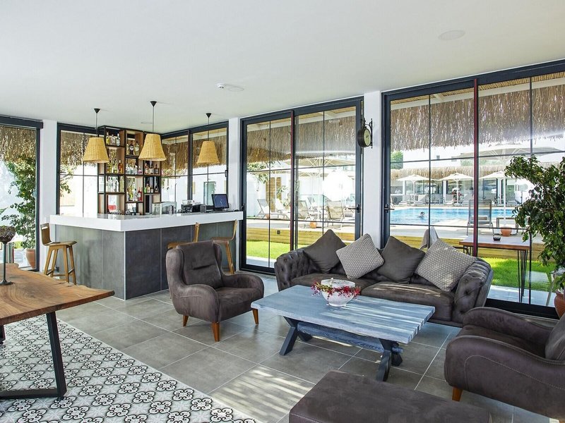 Yalipark Beach Hotel 32