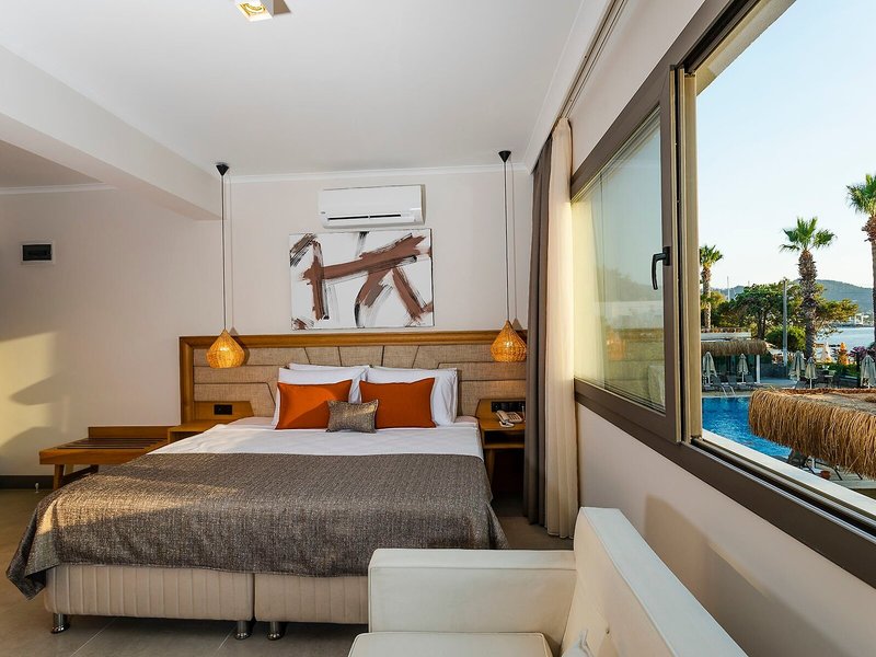 Yalipark Beach Hotel 34