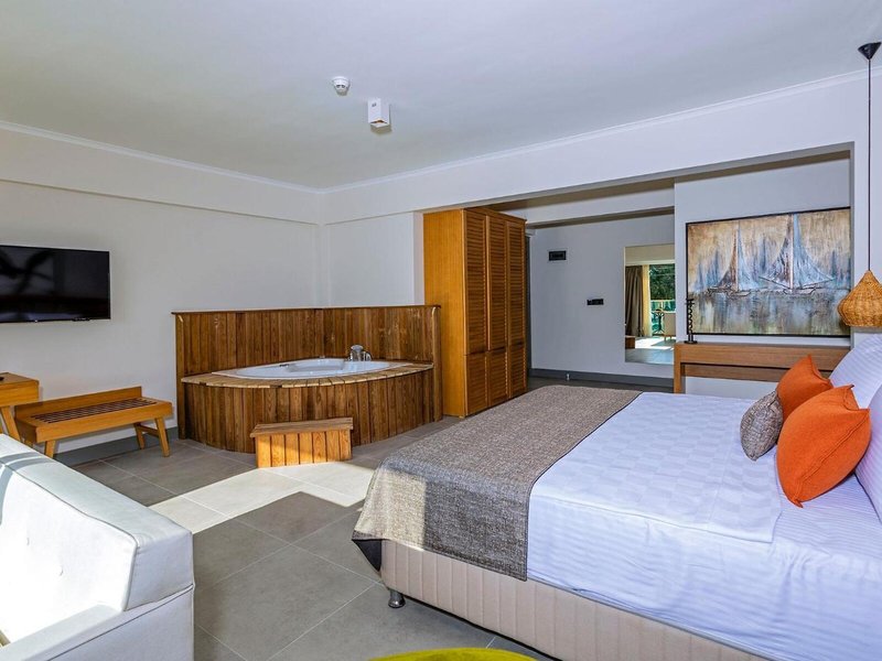 Yalipark Beach Hotel 39